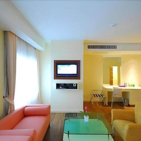 Hip Hotel Bangkok Buitenkant foto