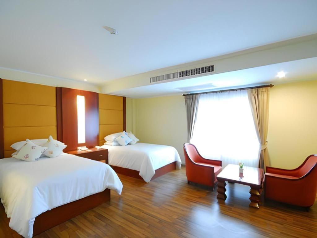 Hip Hotel Bangkok Buitenkant foto