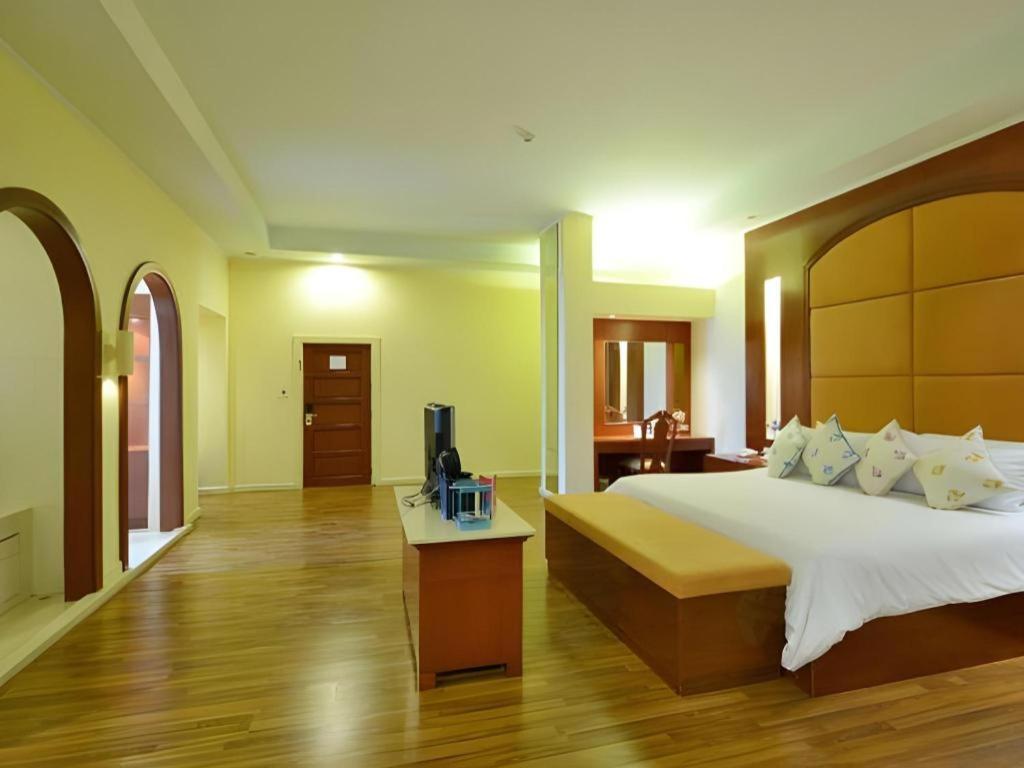 Hip Hotel Bangkok Buitenkant foto