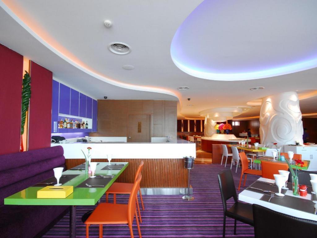 Hip Hotel Bangkok Buitenkant foto