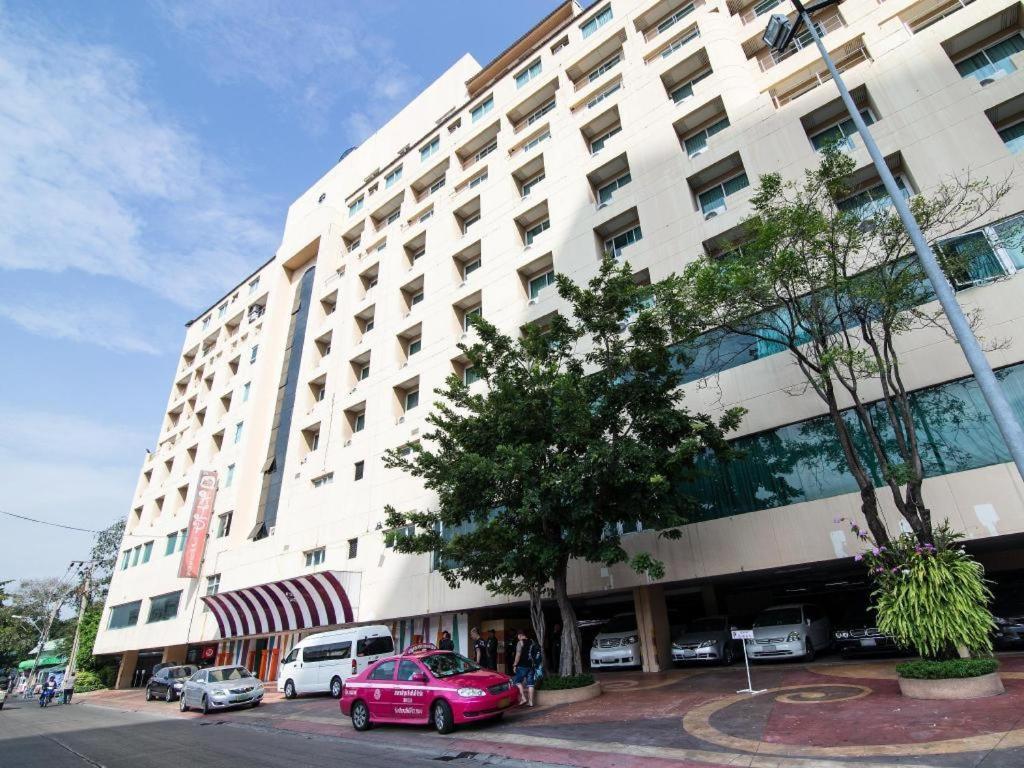 Hip Hotel Bangkok Buitenkant foto