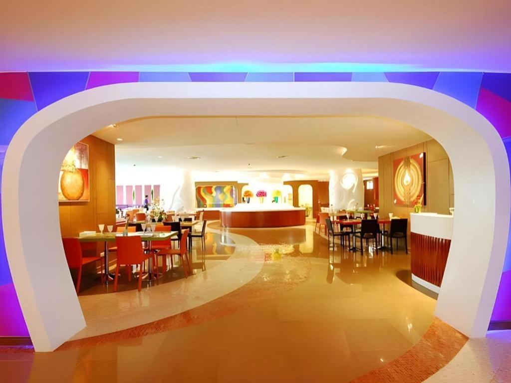 Hip Hotel Bangkok Buitenkant foto