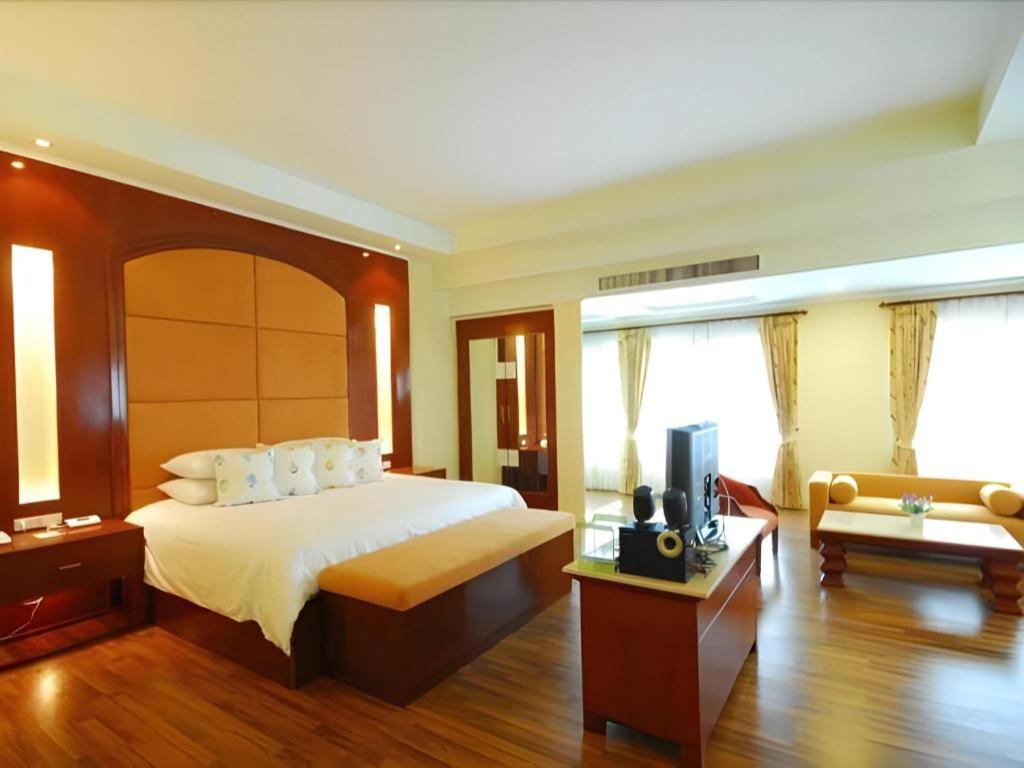 Hip Hotel Bangkok Buitenkant foto