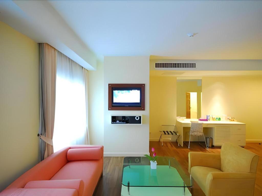 Hip Hotel Bangkok Buitenkant foto