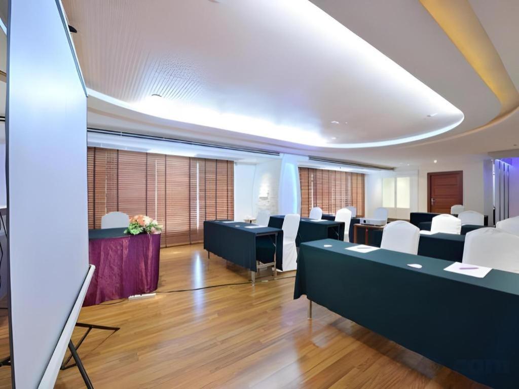 Hip Hotel Bangkok Buitenkant foto